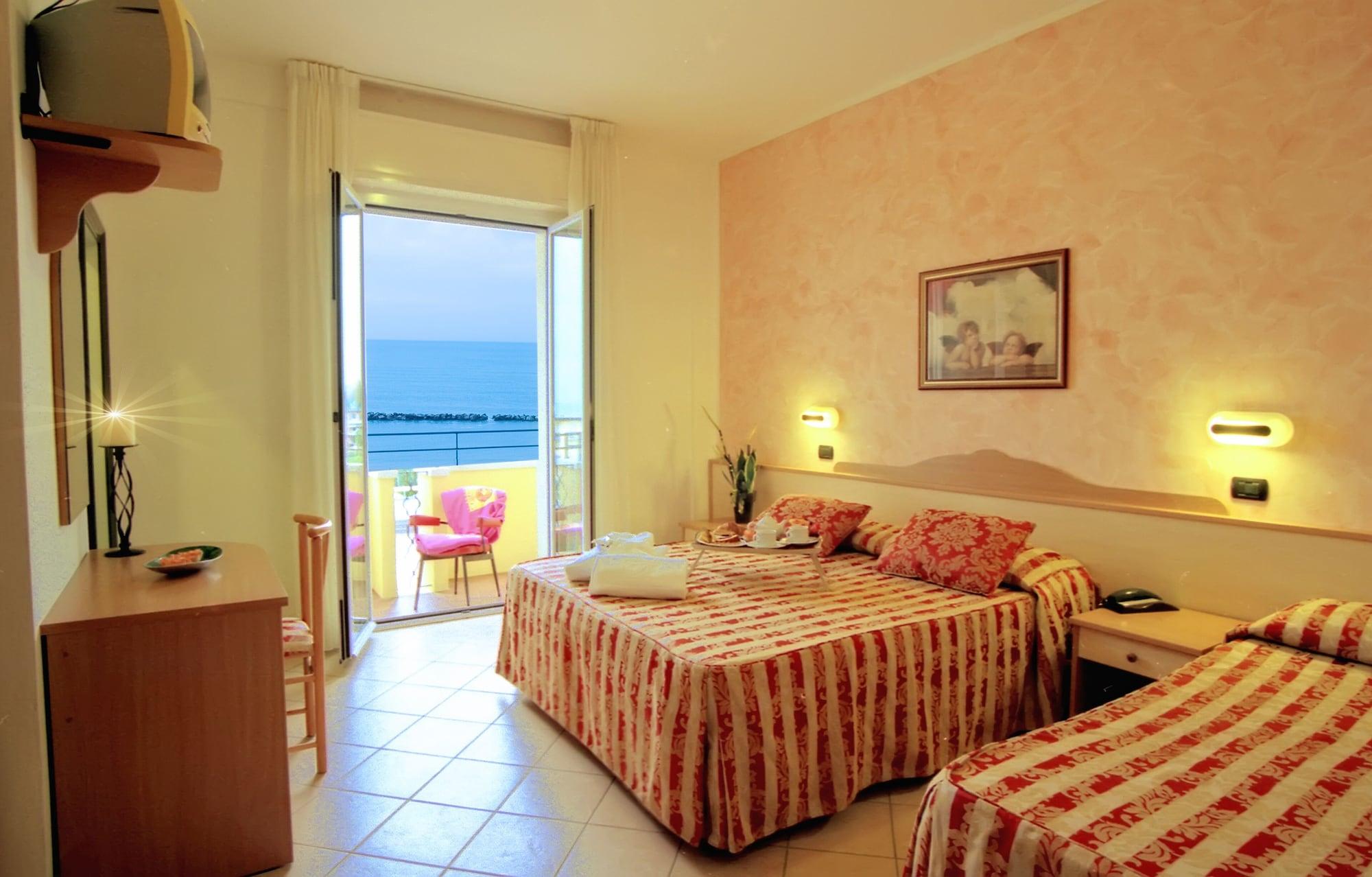Hotel Palos ริมินี ภายนอก รูปภาพ